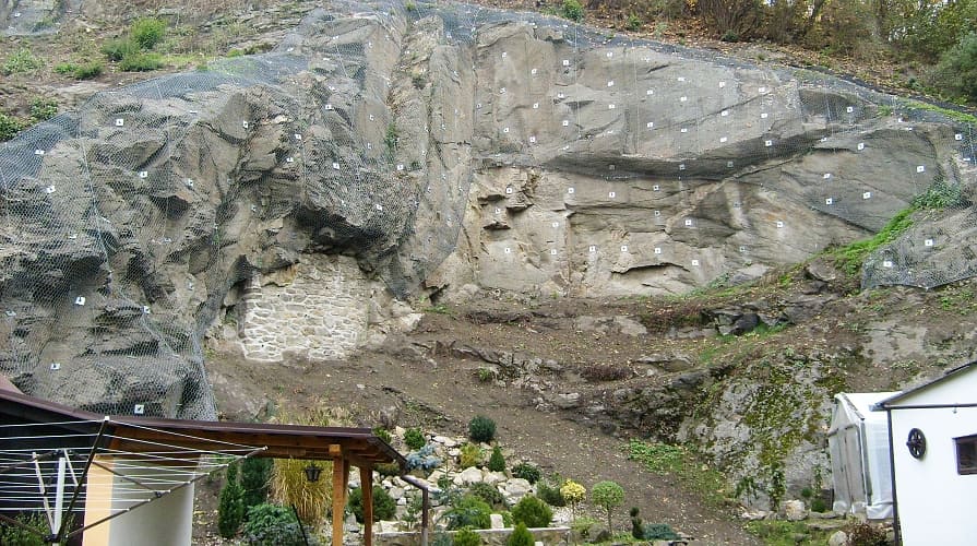 Böschungsnetze für Felsböschungen